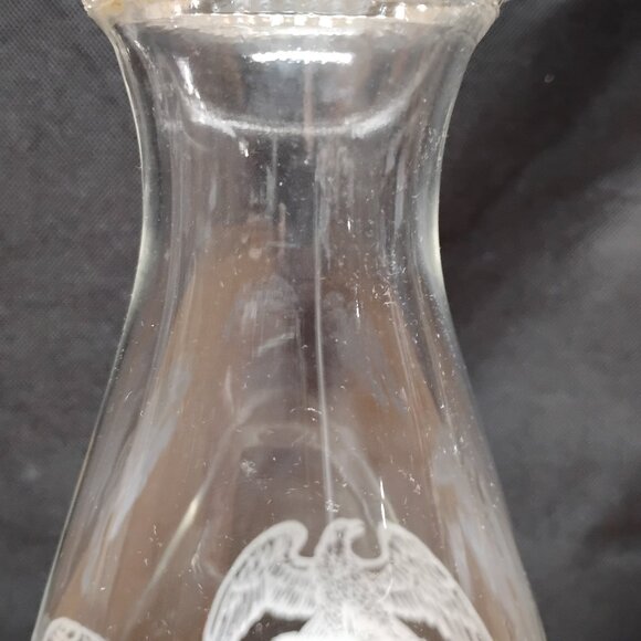 Vintage Etched Eagle Design Glass Oil Lamp Chimney - Picture 8 of 8